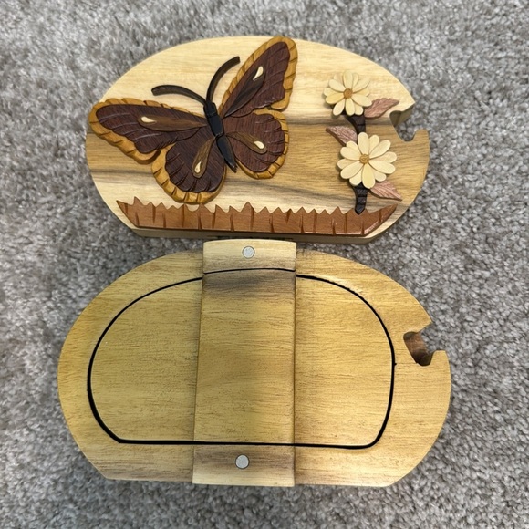 Carver Dan’s wooden puzzle box - Picture 6 of 10